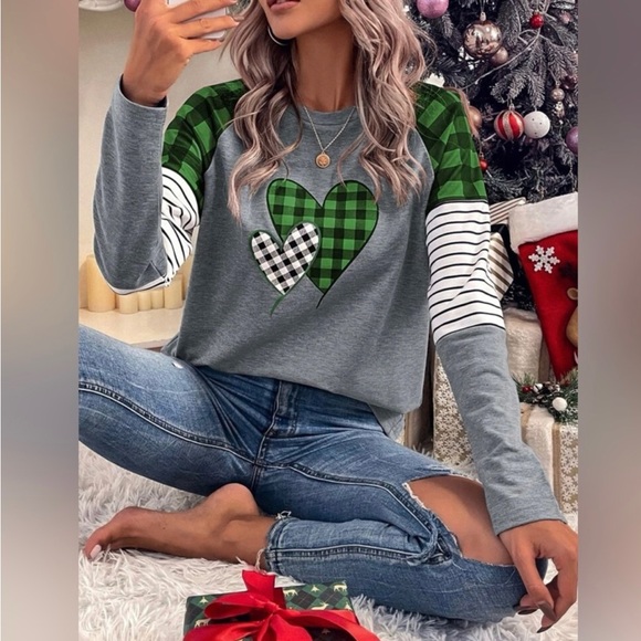 Buffalo Print Hearts Long Sleeve Green Checkered Christmas Top - Picture 3 of 5